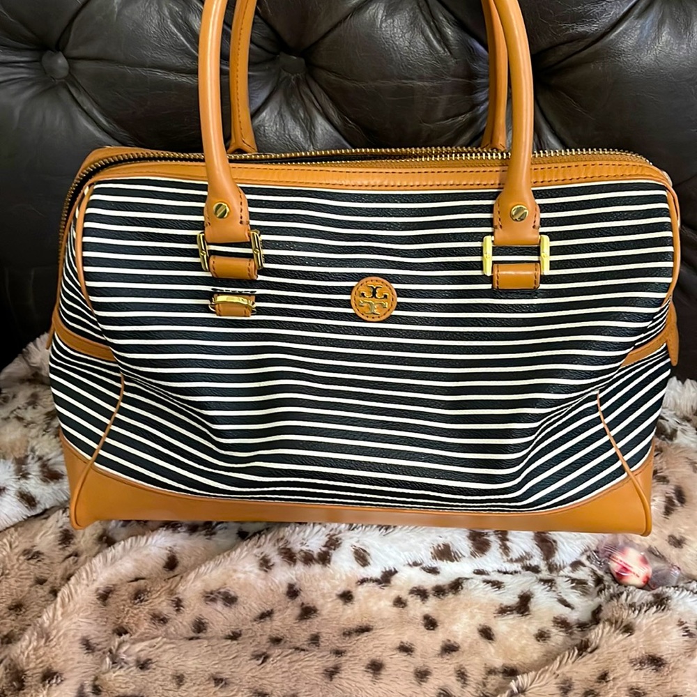 Tory Burch handbag. Excellent condition